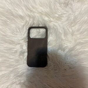 Brown Protective IPhone 17 Case